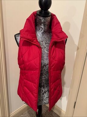 Red Quilted Puffer Vest - Women's Sleeveless Jacket